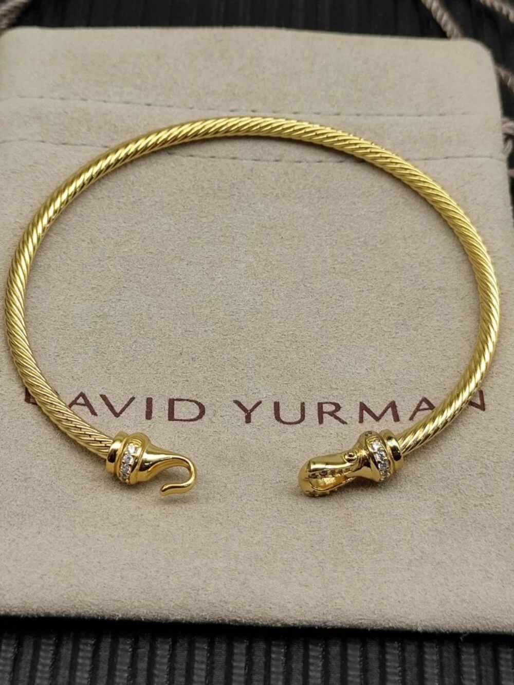 😙David Yurman😙 3mm Bracelet with diamond hook head